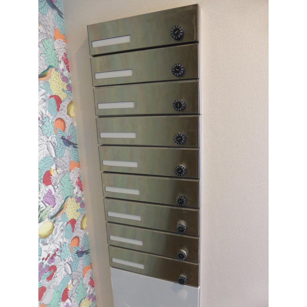 13/22 エントランス