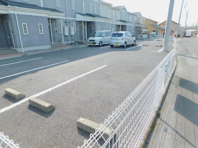 18/26 駐車場