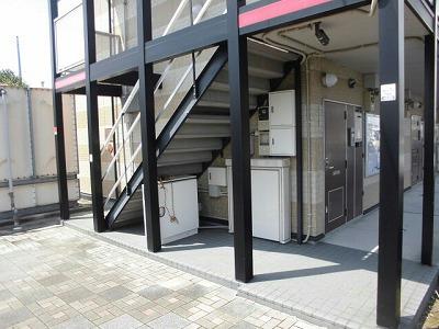 13/22 エントランス