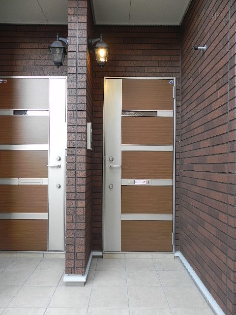 13/20 エントランス