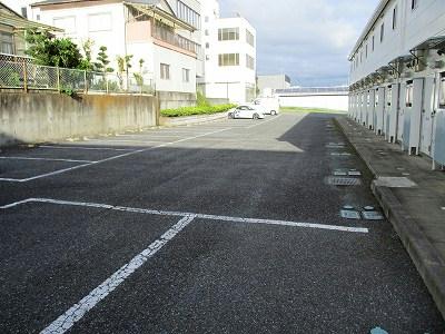 15/18 駐車場