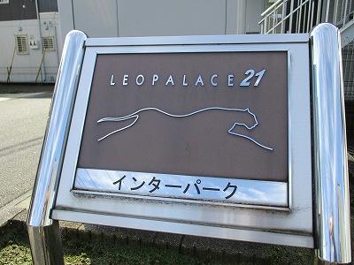 13/22 エントランス