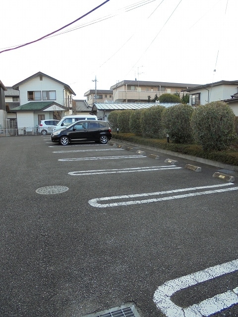 14/21 駐車場