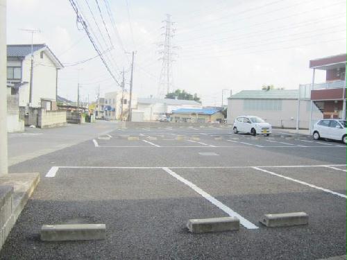 14/16 駐車場