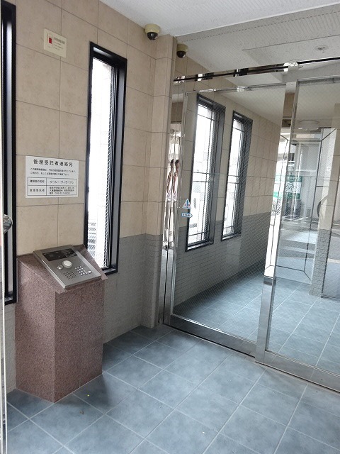 17/26 エントランス