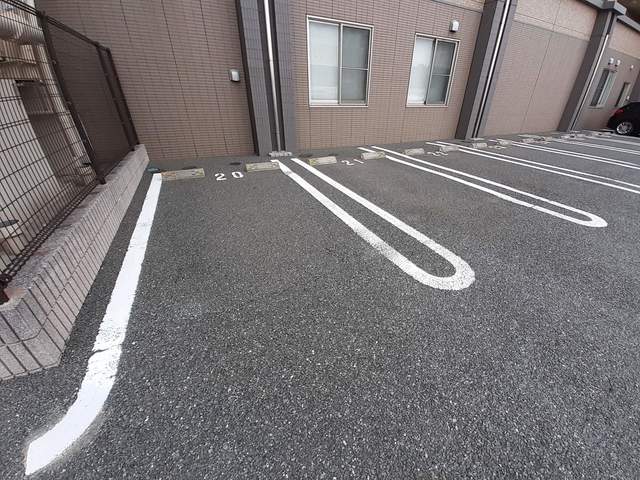 14/20 駐車場