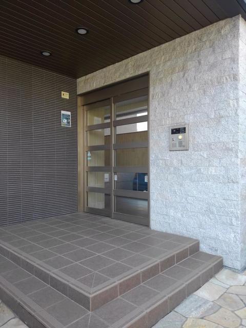 13/20 エントランス