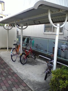 16/23 エントランス