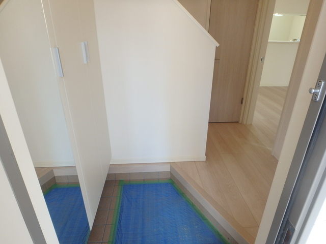 13/30 玄関