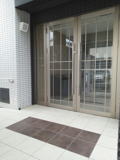 14/20 エントランス