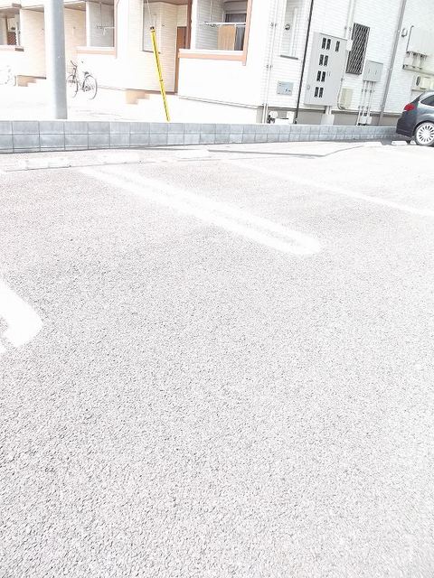 26/30 駐車場
