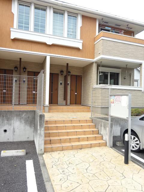 13/22 エントランス