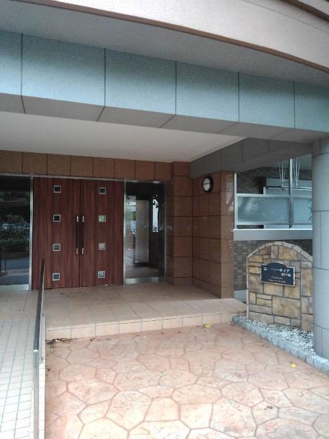 14/22 エントランス