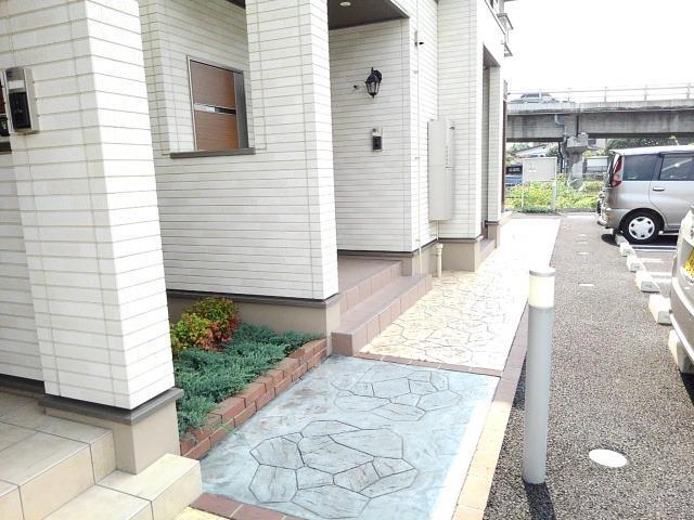 21/28 エントランス