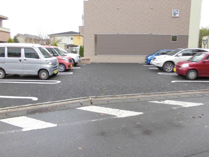 14/20 駐車場