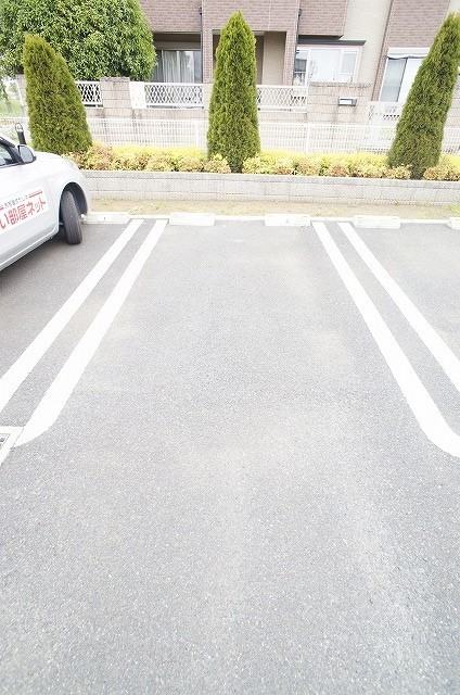 14/20 駐車場