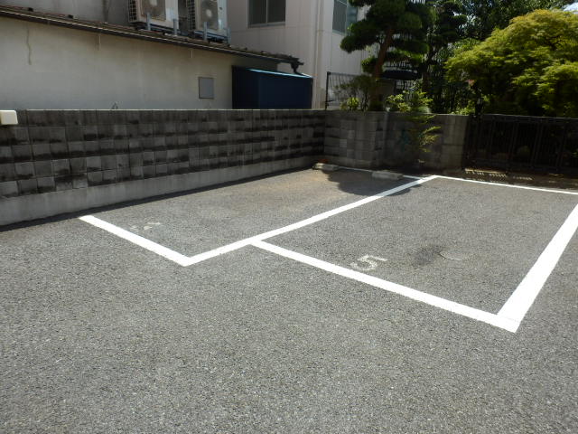 8/8 駐車場