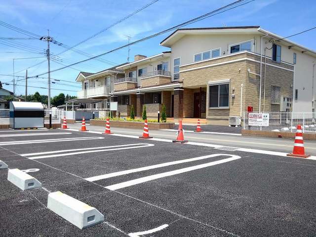 14/20 駐車場