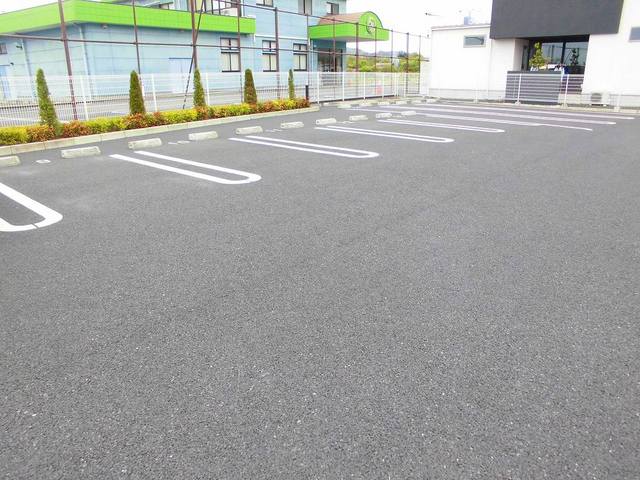 14/20 駐車場