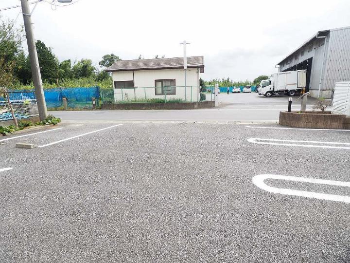 2/8 駐車場