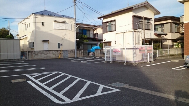 14/20 駐車場