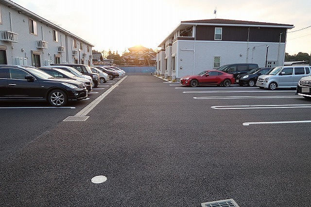 14/20 駐車場