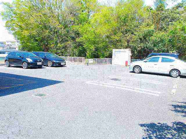 14/20 駐車場