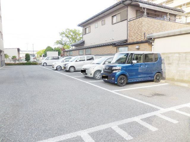 14/20 駐車場