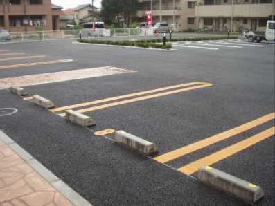 20/28 駐車場