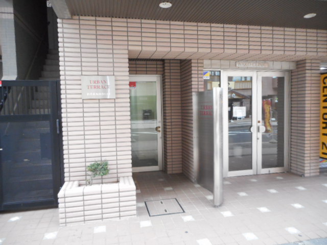 22/30 エントランス