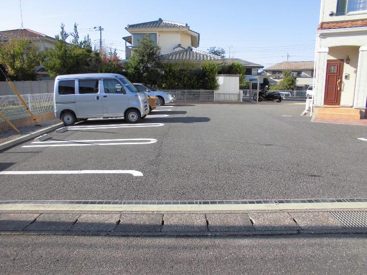 14/20 駐車場