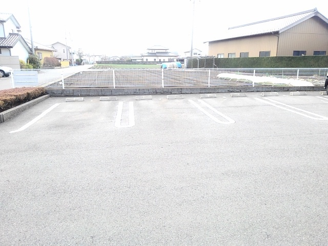 14/20 駐車場