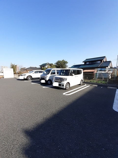 13/23 駐車場