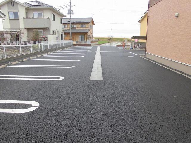 14/20 駐車場