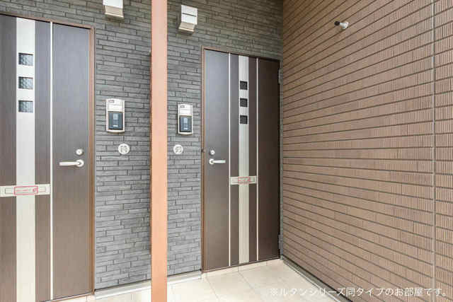 14/20 エントランス