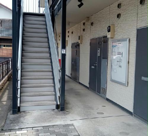 2/2 エントランス