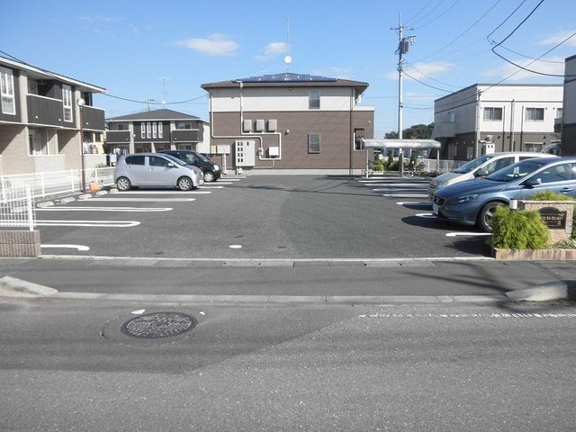 13/19 駐車場