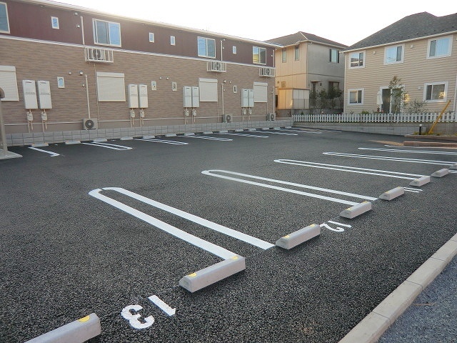 14/20 駐車場