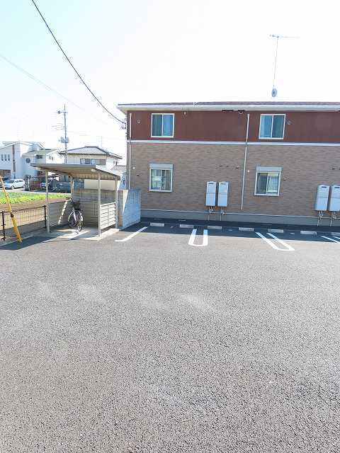 14/23 駐車場