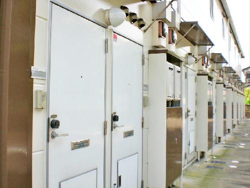 13/17 エントランス