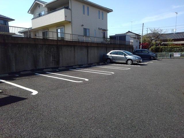 14/20 駐車場
