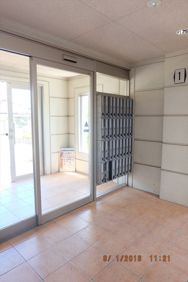 20/28 エントランス