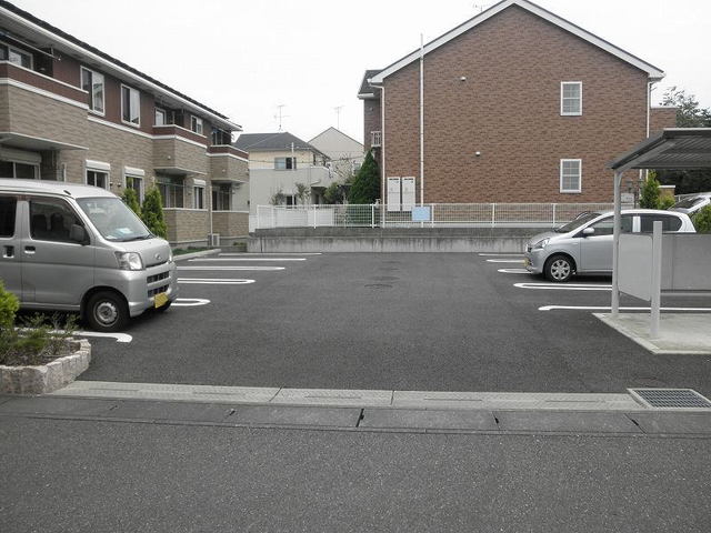 14/20 駐車場