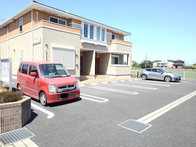 2/10 駐車場