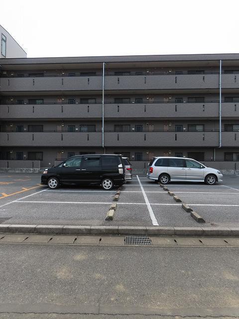 14/20 駐車場