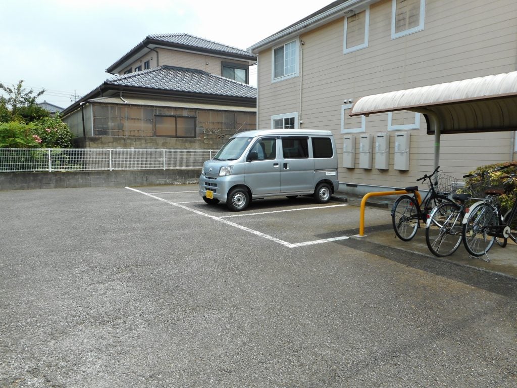 14/20 駐車場
