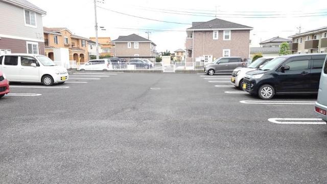 14/20 駐車場