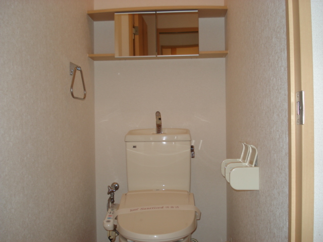 18/23 トイレ