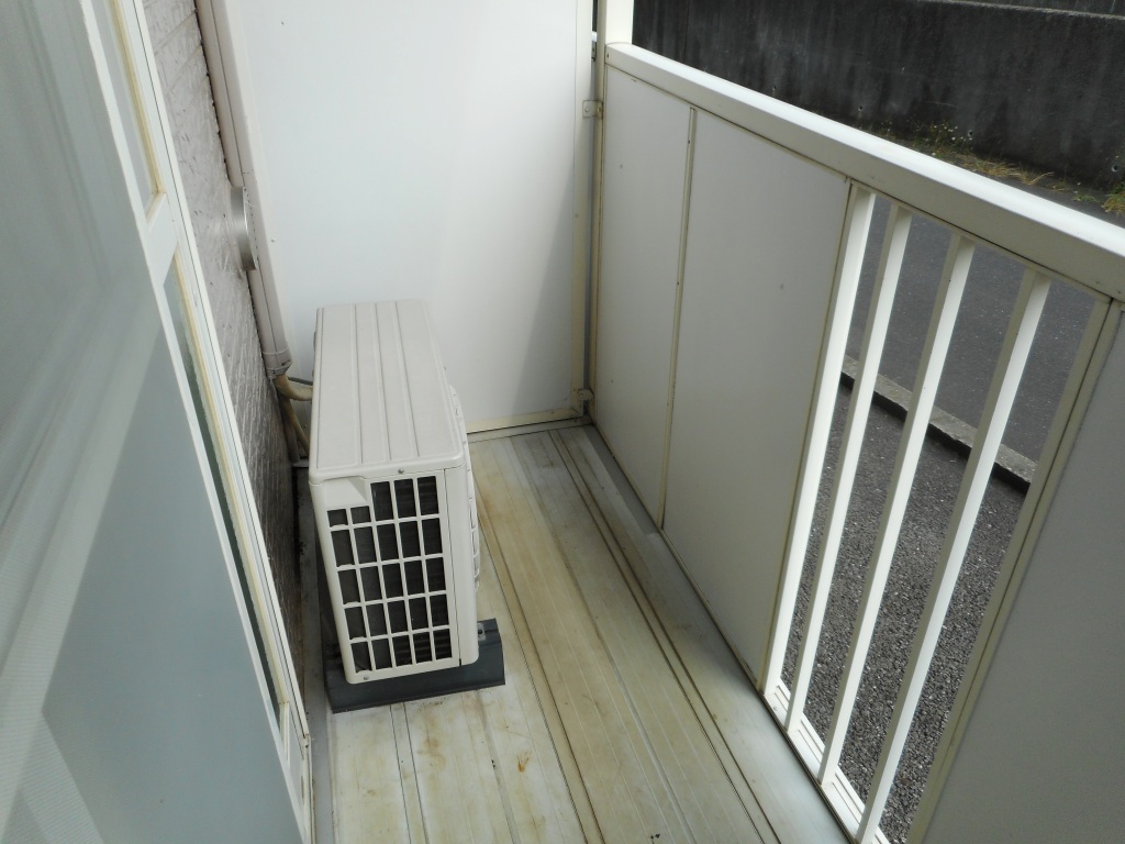 13/23 バルコニー