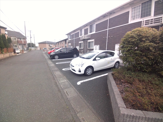 18/25 駐車場